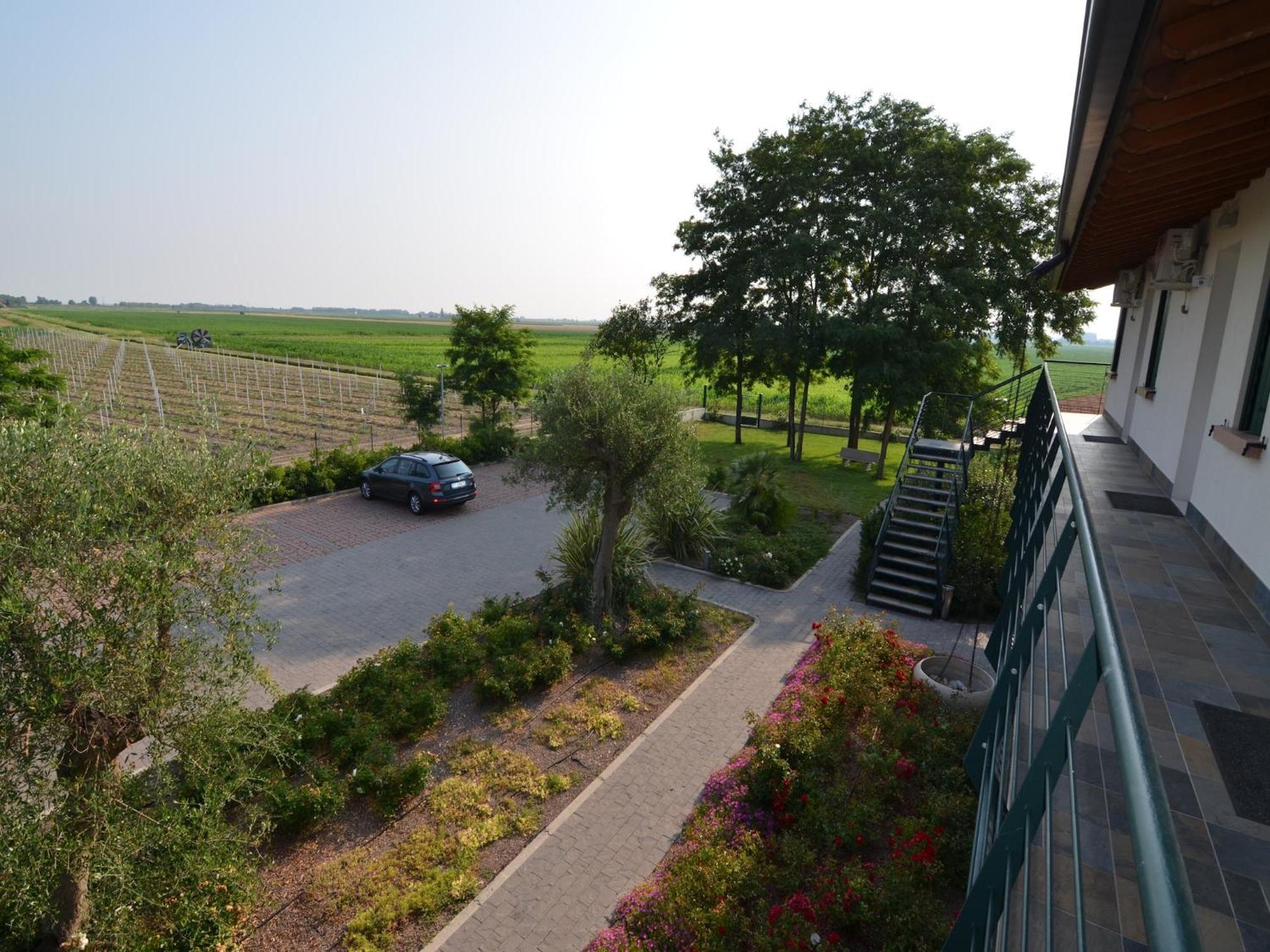 Characteristic Apartment In Codigoro With Pool Exterior photo